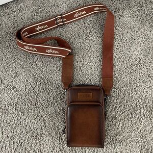 Wrangler Chestnut Messenger Bag